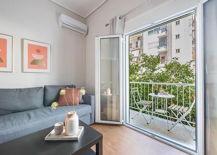 Comfortable Apartment In Athens