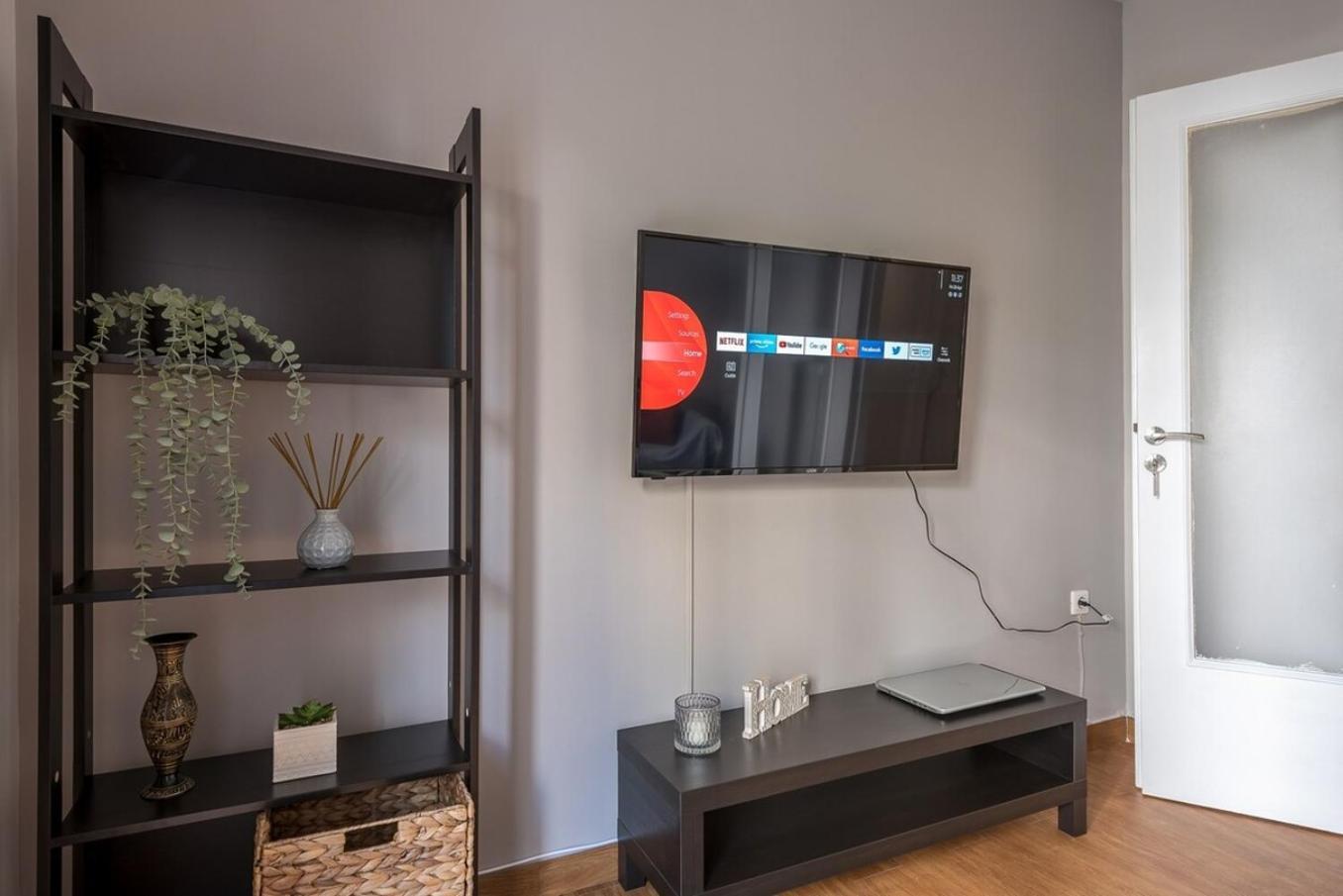 Apartment Comfortable In *